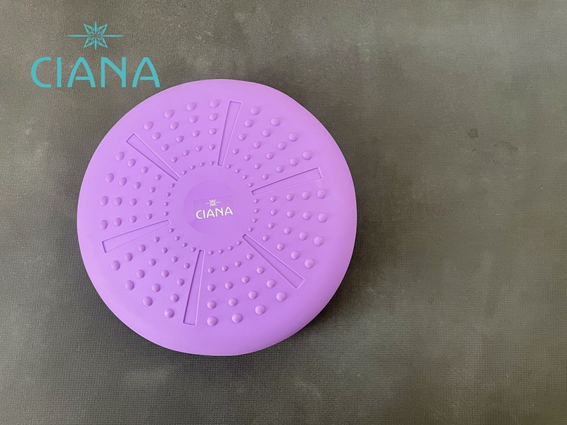 CIANA×ヨガインストラクターaya【基本の使い方】CIANA バランスクッション　座るだけで体幹トレーニングができてしまうすごいア...